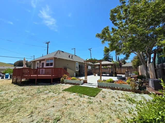 38 Monterey Street, San Juan Bautista CA: https://media.crmls.org/mediaz/361a6a23-8f5b-405c-a1da-17d78f56c293.jpg