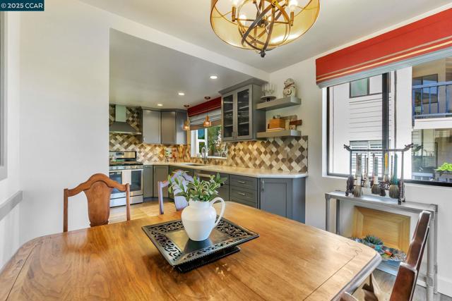4467 Terra Granada Dr, Walnut Creek CA: https://media.crmls.org/mediaz/361a8307-17a8-466b-be60-e5621e1c0ef6.jpg