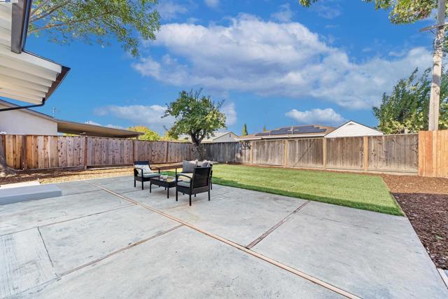 39850 Sundale Dr., Fremont CA: https://media.crmls.org/mediaz/361a8500-c7d8-4f00-bfbc-6d88bdaedac9.jpg