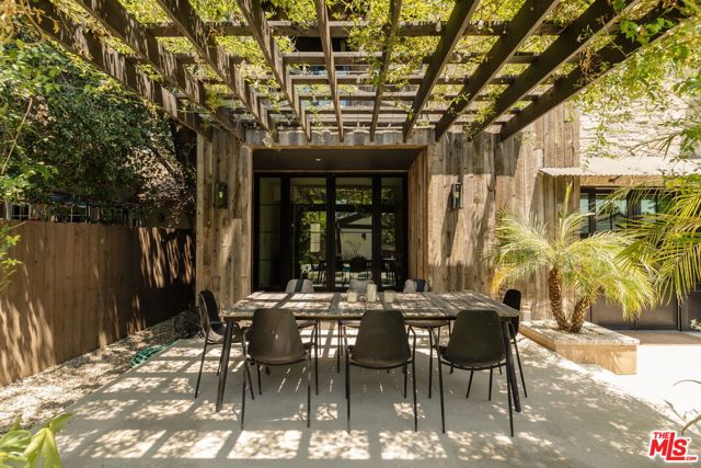11734 Huston Street, Valley Village CA: https://media.crmls.org/mediaz/361a91f9-9805-4bfc-9e4a-699e6a0d02de.jpg
