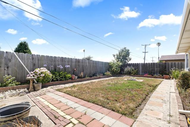 582 E Alvin Drive, Salinas CA: https://media.crmls.org/mediaz/361b07cb-7b9c-4420-9360-b581447b6eee.jpg