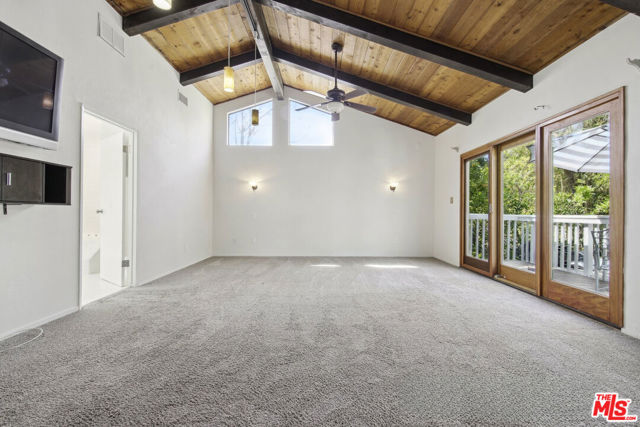 5527 Columbus Avenue, Sherman Oaks CA: https://media.crmls.org/mediaz/361b74ed-4f93-42f5-bfda-83e24e060504.jpg