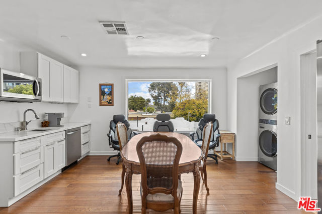 2240 Hillhurst Avenue, Los Angeles CA: https://media.crmls.org/mediaz/361b7e00-65d4-4b7a-89a7-b1b633b21810.jpg