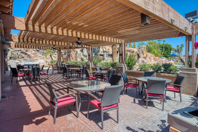 82208 Cochran Drive, Indio CA: https://media.crmls.org/mediaz/361cb504-4f8d-4e13-a7a6-45e0656d51aa.jpg