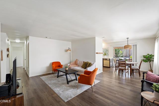 Detail Gallery Image 7 of 35 For 2020 Ironbark Dr, Oxnard,  CA 93036 - 4 Beds | 2 Baths