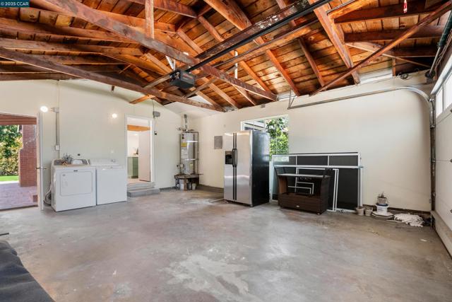 5182 La Corte Bonita, Concord CA: https://media.crmls.org/mediaz/361edc23-6abb-4709-b061-adc4c30025d0.jpg