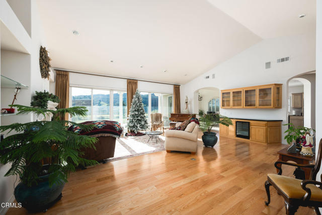 Detail Gallery Image 10 of 38 For 206 Valhalla Dr, Solvang,  CA 93463 - 3 Beds | 3 Baths