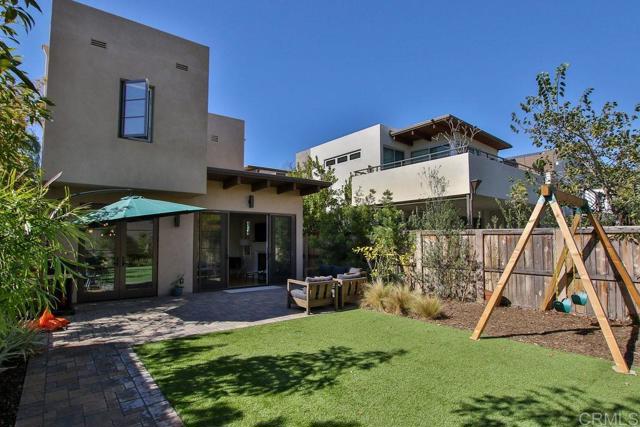 Detail Gallery Image 25 of 39 For 573 H, Coronado,  CA 92118 - 3 Beds | 3 Baths