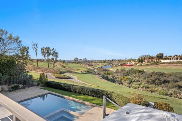 6968 Saint Andrews Rd, Rancho Santa Fe CA: https://media.crmls.org/mediaz/36204e6b-6606-4af6-bac0-5cc9ad628711.jpg
