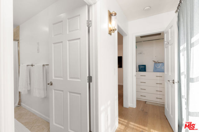 Built-in Closets Built-in Closets