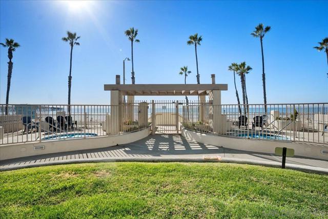 600 The Strand, Oceanside, California 92054, 1 Bedroom Bedrooms, ,1 BathroomBathrooms,Condominium,For Sale,The Strand,250017279SD