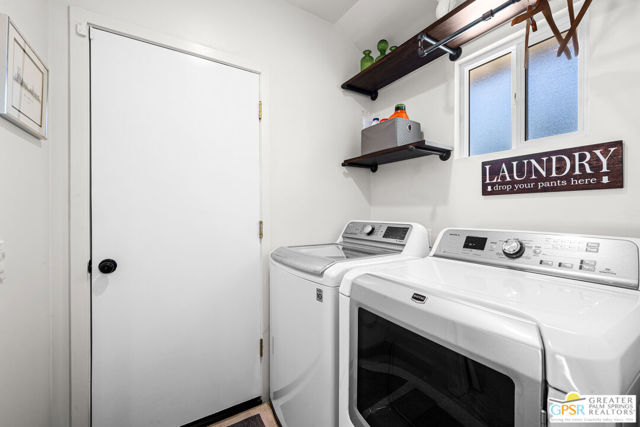 13435 Erwin Street photo 24