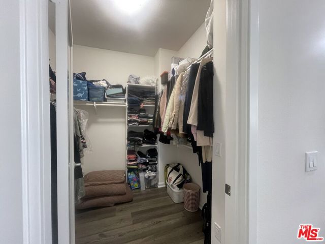7937 N Keer Drive, Reseda CA: https://media.crmls.org/mediaz/36225485-49cf-4462-94f6-fd3cec7bd907.jpg
