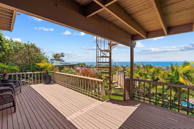 2150 Balboa Ave, Del Mar CA: https://media.crmls.org/mediaz/36228adc-b4a0-4917-aae2-d0acf6f88a5f.jpg