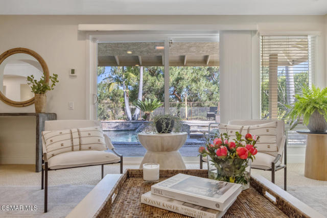 3901 Via Verde, Thousand Oaks CA: https://media.crmls.org/mediaz/3622949d-041f-4597-a237-1f958f61f27b.jpg