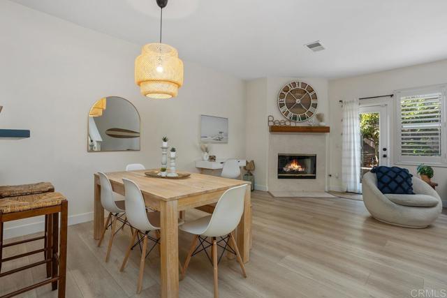 646 Sumner Way, Oceanside CA: https://media.crmls.org/mediaz/3622e927-cd7d-4cb7-a3c2-b9776809c1f6.jpg