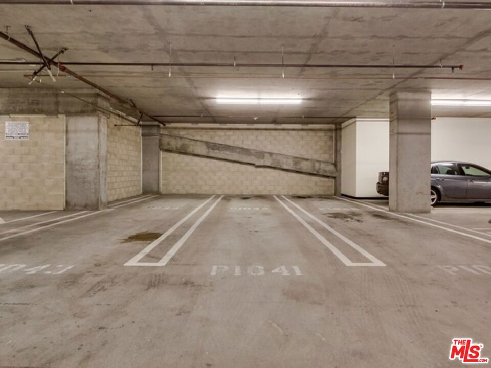 https://media.crmls.org/mediaz/362315ce-c803-4a12-82e0-ecd8adbd1a9f.jpg?preset=X-Large