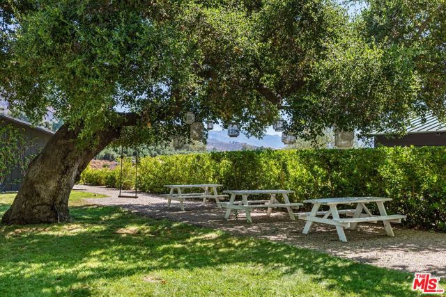 10999 Ojai Santa Paula Road, Ojai CA: https://media.crmls.org/mediaz/36231e99-f264-4241-b60f-0b79ba417dfa.jpg