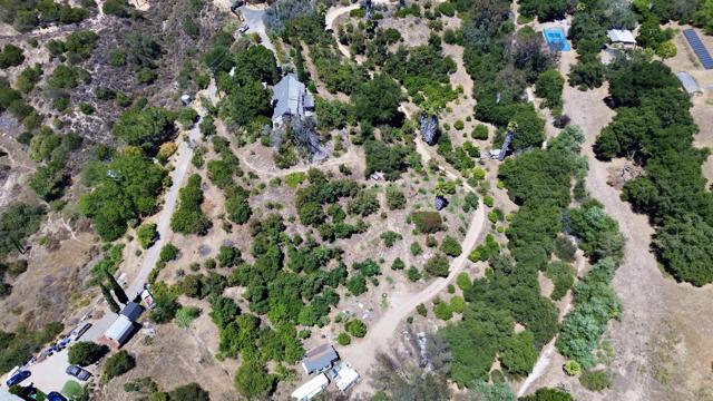 39182 Daily Road, Fallbrook CA: https://media.crmls.org/mediaz/362337f1-51fc-45b3-9d20-3749dfa8bb90.jpg