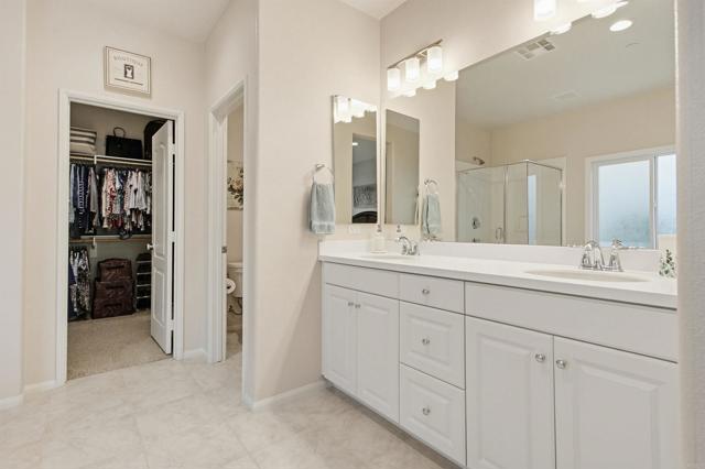 Detail Gallery Image 25 of 64 For 220 Pantaneiro Pl, Fallbrook,  CA 92028 - 3 Beds | 3 Baths