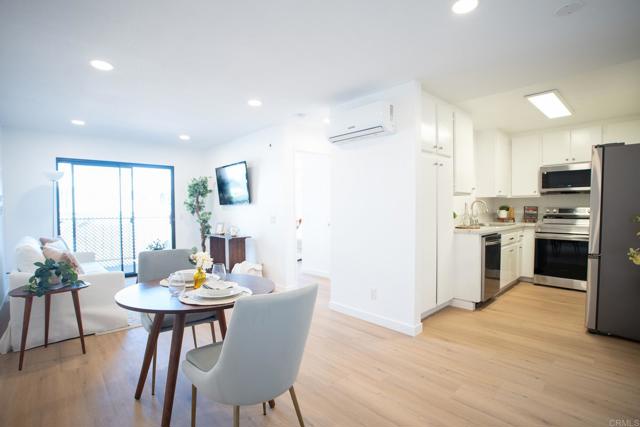 Detail Gallery Image 5 of 10 For 6330 Genesee Ave #318,  San Diego,  CA 92122 - 1 Beds | 1 Baths