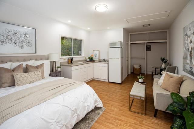 1264 Richardson Avenue, Los Altos CA: https://media.crmls.org/mediaz/36251e5a-7a62-48f4-be0e-5777b474953a.jpg