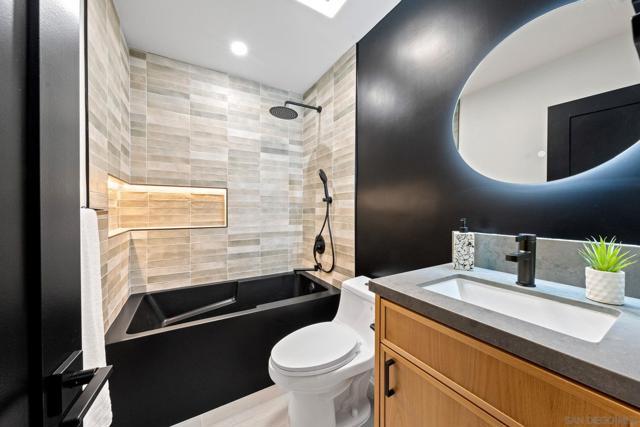 Image 32 of 48 For 4664 Isleta Ave