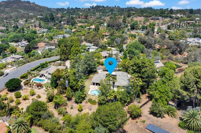 15235 Crestview Ct, Poway CA: https://media.crmls.org/mediaz/36253f50-710e-4476-b738-fd46f6d2b6c7.jpg