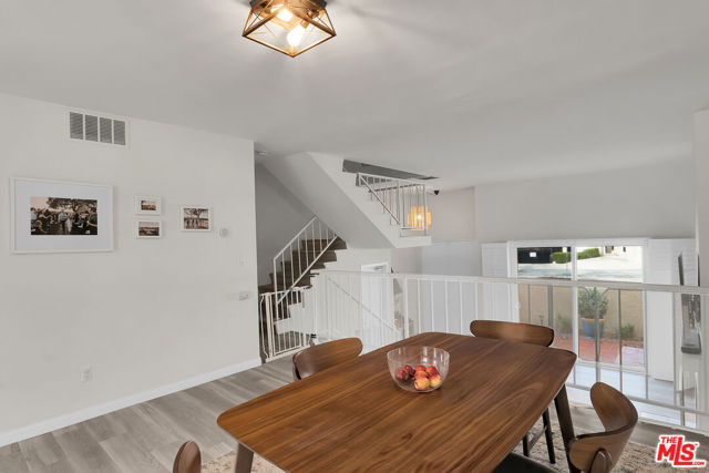 400 West Riverside Drive, 4 photo 6