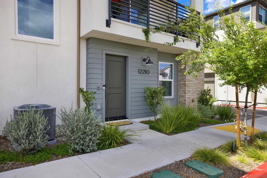 12210 Riley Ln - photo 4