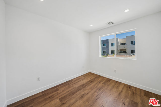 6334 1/2 Beck Avenue photo 16