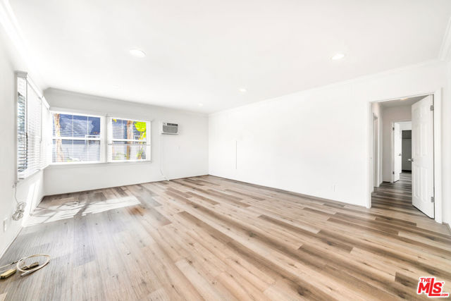 139 N Harper Avenue, Los Angeles CA: https://media.crmls.org/mediaz/3627dd35-8c7b-4a3f-88f1-5d71dd7b27ce.jpg