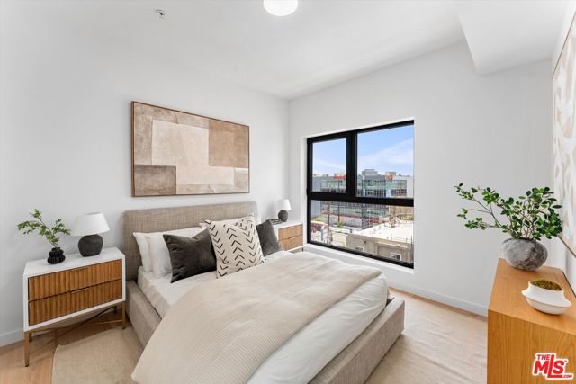 904 S New Hampshire Avenue, Los Angeles CA: https://media.crmls.org/mediaz/3627f3b2-8421-4a34-ae21-10dd2eef93ed.jpg
