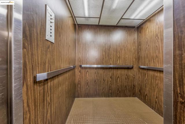 567 Oakland Ave., Oakland CA: https://media.crmls.org/mediaz/362814d5-c981-49cf-9ca4-0843bb1344a9.jpg