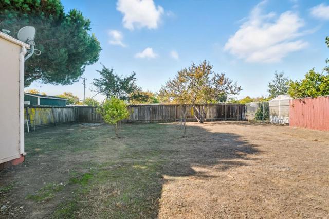 957 Oakwood Avenue, Vallejo CA: https://media.crmls.org/mediaz/36287611-52a7-4f44-b961-e952949c6f18.jpg