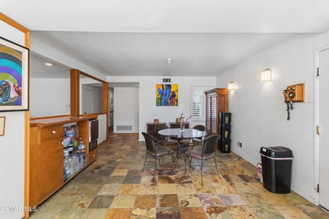 5506 Aurelia Street, Simi Valley CA: https://media.crmls.org/mediaz/3628acc3-0683-4438-bcf7-c9f5fcf137c8.jpg