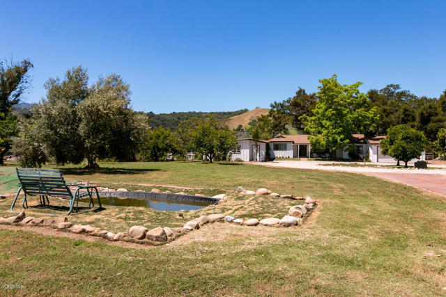 250 Verde Oak Drive, Oak View CA: https://media.crmls.org/mediaz/3628b781-1eba-4e24-b1fc-e4b5028e9ef4.jpg