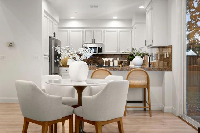 34298 Torrey Pine Lane, Union City CA: https://media.crmls.org/mediaz/3628d64c-3f00-4eb6-aa15-693f28debc1c.jpg