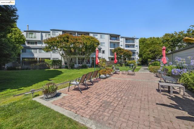 1205 Melville Sq, Richmond CA: https://media.crmls.org/mediaz/3629387b-d348-4e7a-ac16-53c0b72436c2.jpg