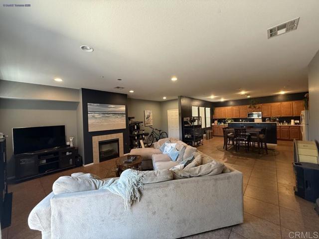 Detail Gallery Image 10 of 39 For 31771 Biagio Way, Winchester,  CA 92596 - 3 Beds | 2/1 Baths