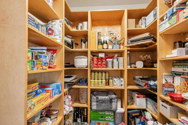 578 Seahorse Lane, Redwood City CA: https://media.crmls.org/mediaz/36299a74-44d1-4e1e-976c-1498b321503f.jpg