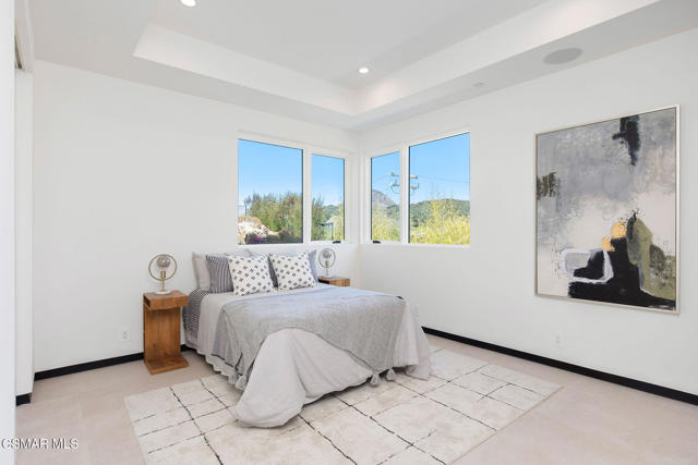 118 Giles Road, Lake Sherwood CA: https://media.crmls.org/mediaz/3629cc60-72a9-4199-a045-0c7ee687c191.jpg