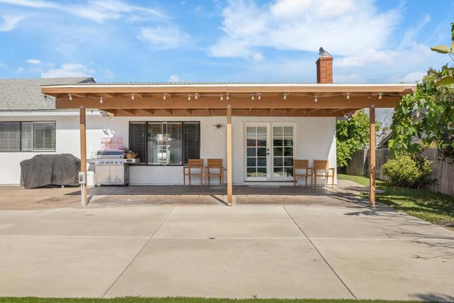 Detail Gallery Image 16 of 21 For 736 Granada Dr, Vista,  CA 92083 - 4 Beds | 2 Baths