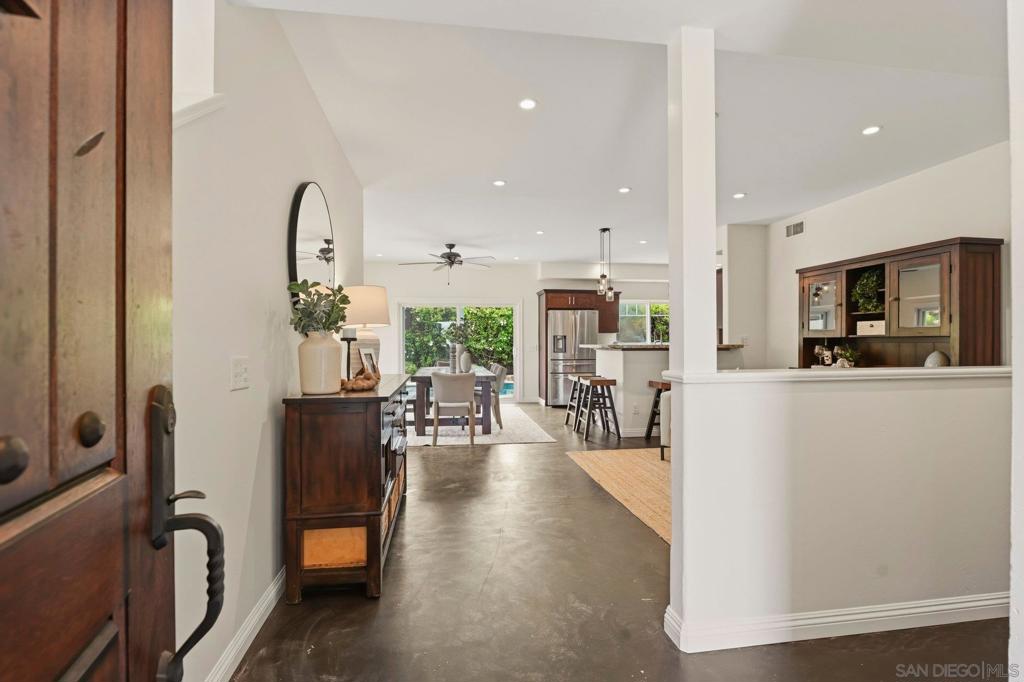 981 Robin Ct. - photo 6