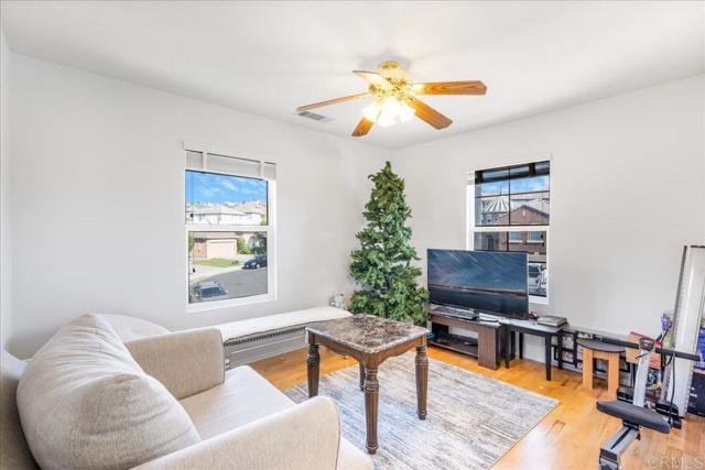 44364 Kingston Drive, Temecula CA: https://media.crmls.org/mediaz/362b18c5-5f11-45e9-b30d-02f72bd70b09.jpg