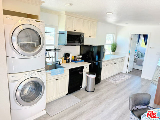 Image 26 of 45 For 15213 Daphne Avenue