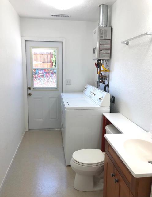 17 Saucito Avenue, Del Rey Oaks CA: https://media.crmls.org/mediaz/362c18e4-cd03-4c2b-8280-5604122ec7b3.jpg