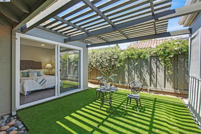 1328 Star Bush Ln, San Jose CA: https://media.crmls.org/mediaz/362cd964-1d76-4775-b08f-3a3e54e07208.jpg