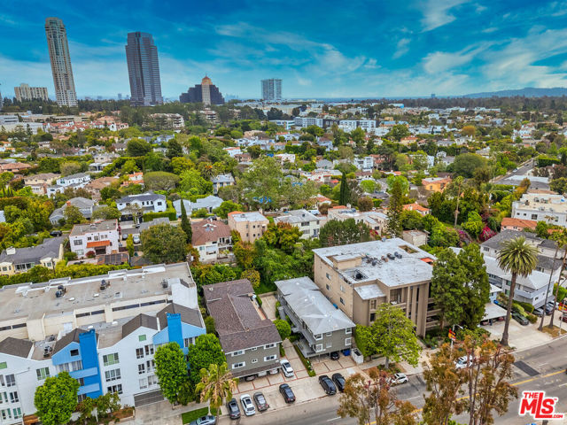 1940 S Beverly Glen Boulevard, Los Angeles CA: https://media.crmls.org/mediaz/362d5599-b594-4d19-97ce-1c6c83607582.jpg
