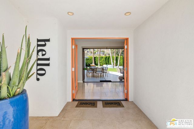 290 W Lilliana Drive, Palm Springs CA: https://media.crmls.org/mediaz/362d5eda-67ef-41c1-b422-66ad1b3aa180.jpg